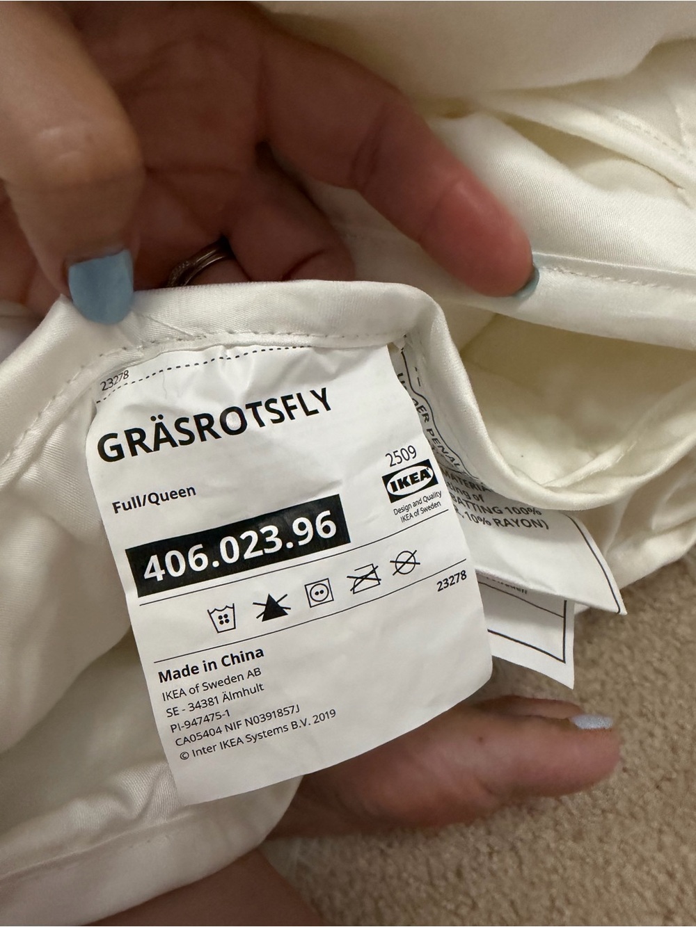 IKEA GRÄSROTSFLY Duvet Insert in White